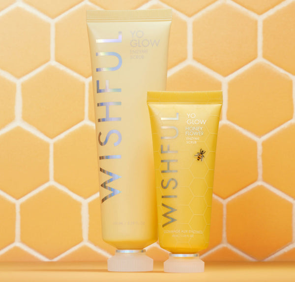 HUDA BEAUTY Wishful Honey Flower Enzyme Scrub