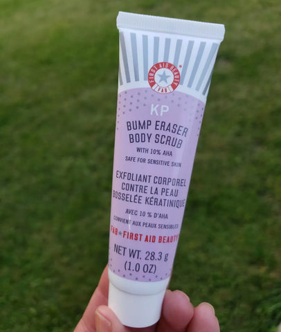 FAB FIRST AID BEAUTY Bump Eraser Body Scrub