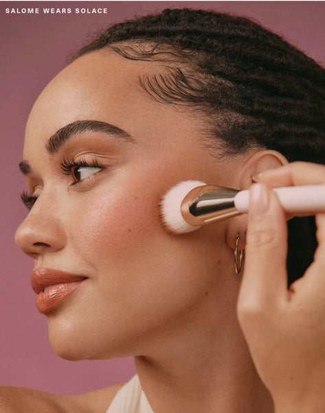 RARE BEAUTY Soft Pinch Liquid Contour