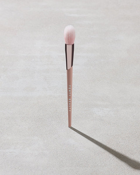 PRECISION HIGHLIGHTER BRUSH 135