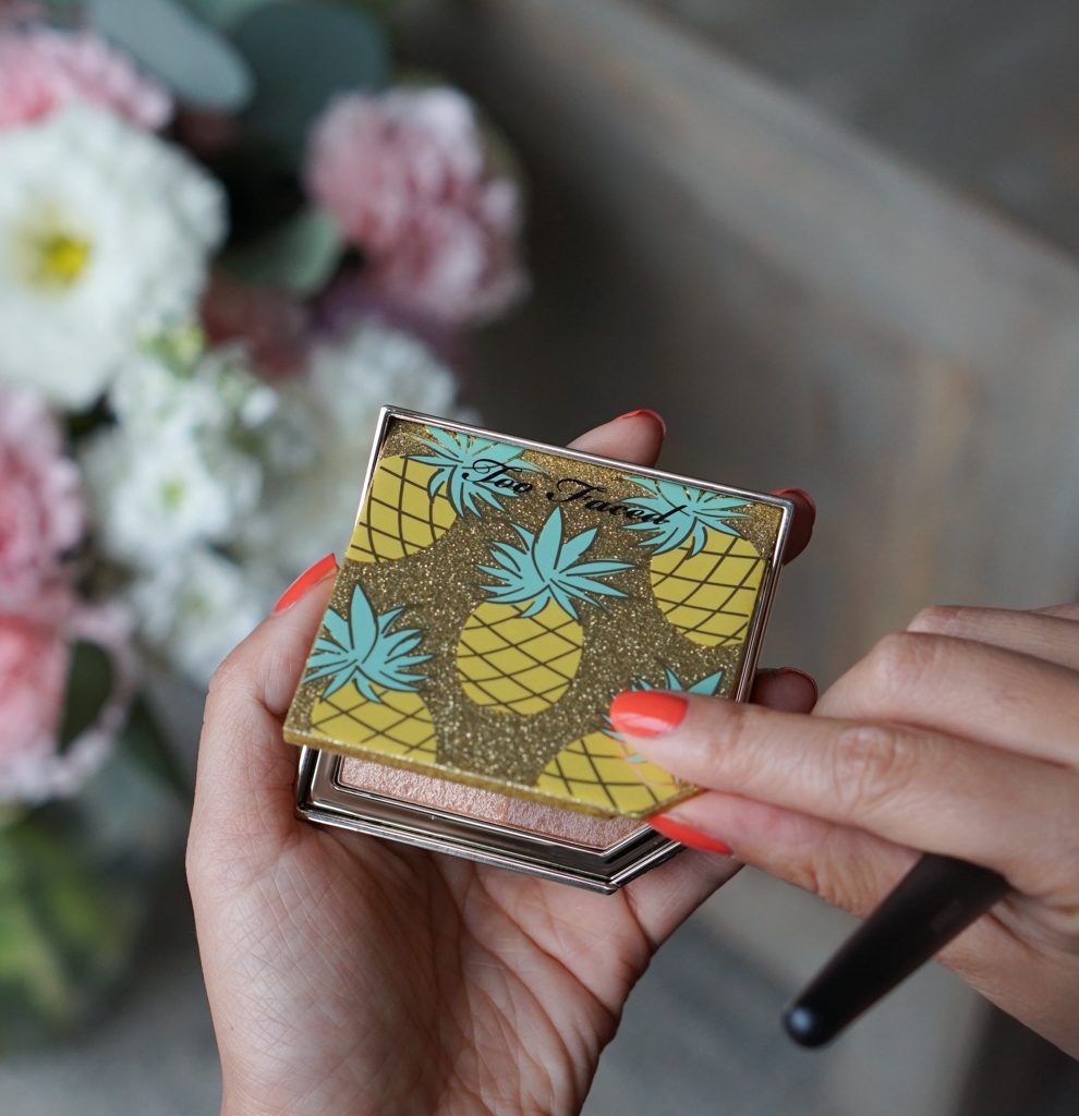 TOO FACED Pineapple Paradise Strobing Bronzer Highlighting Duo