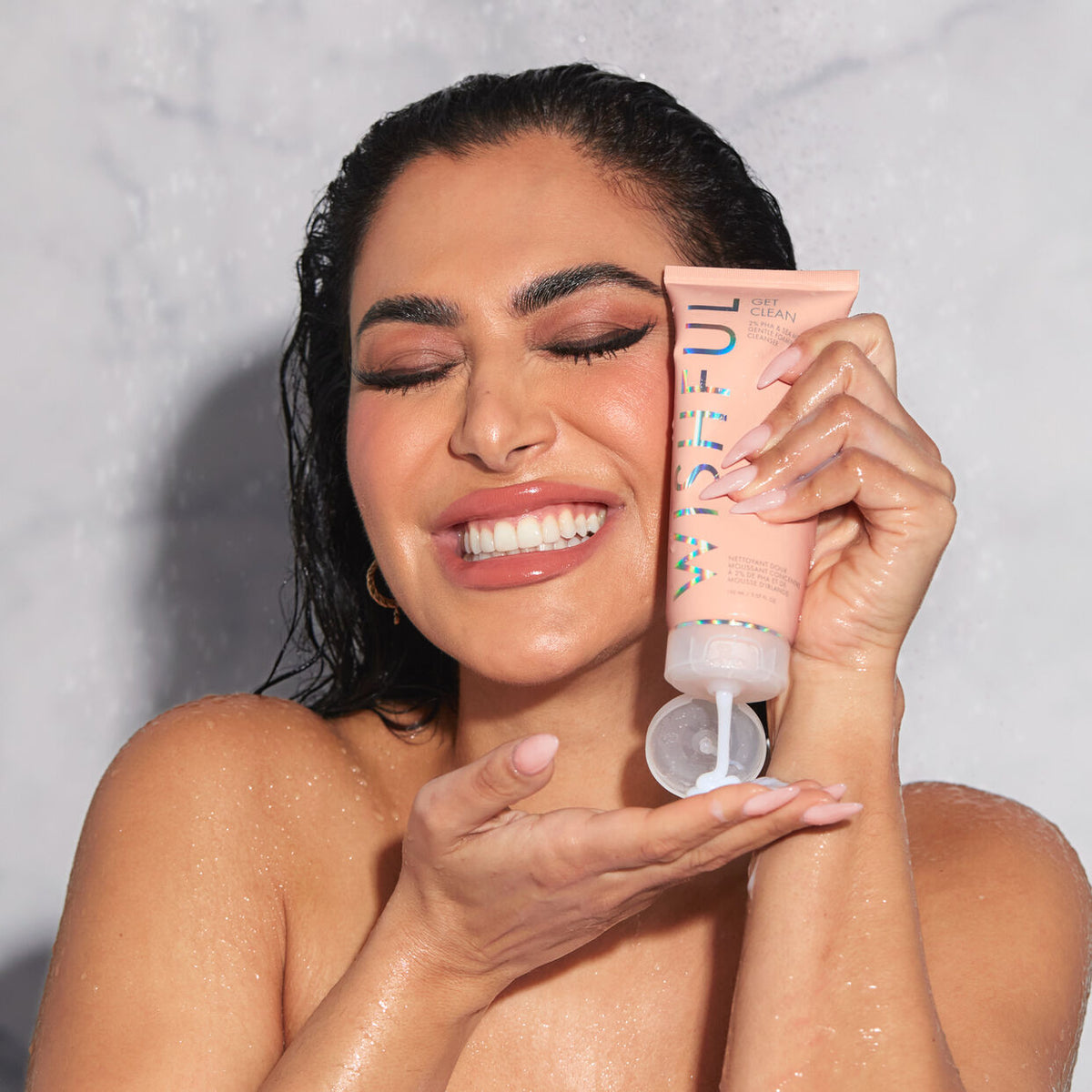 HUDA BEAUTY Wishful Get Clean Gentle Foaming Cleanser
