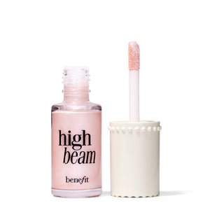 BENEFIT High Beam
Satiny pink complexion highlighter