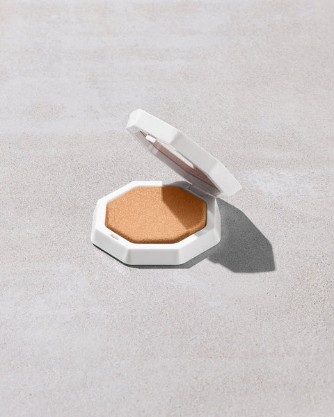 FENTY BEAUTY DEMI'GLOW LIGHT-DIFFUSING HIGHLIGHTER
