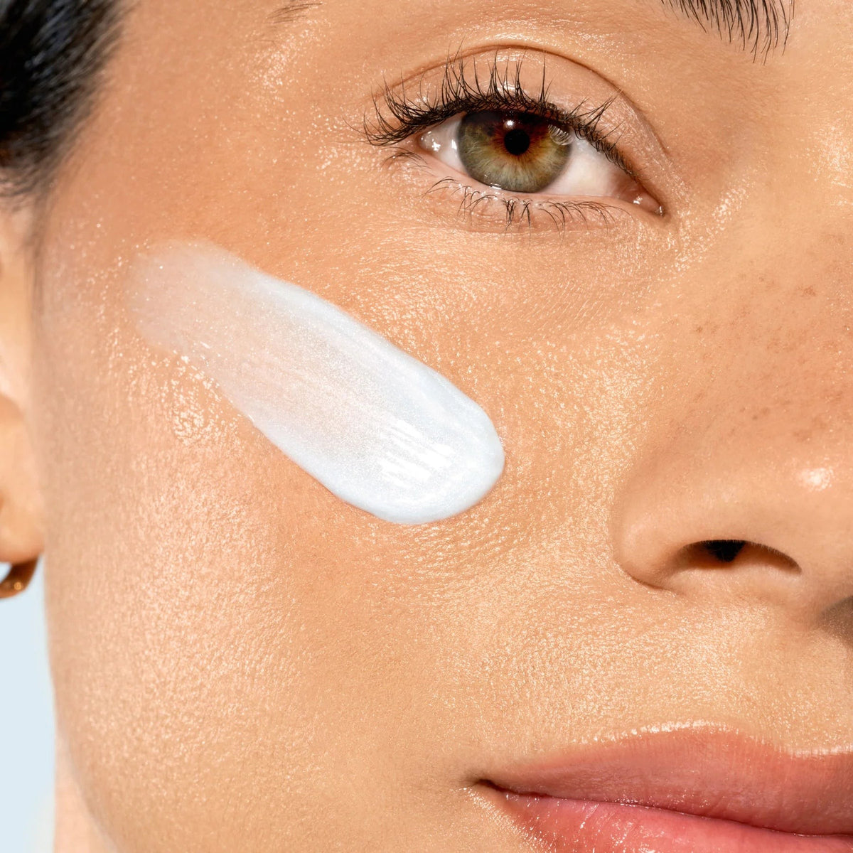 SNOW FOX SKINCARE Anti-Pollution Biopolymer Serum texture