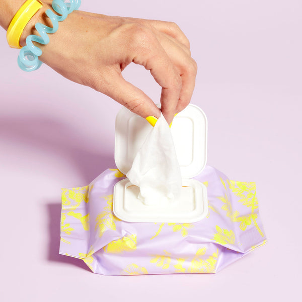 REFRESHMENTS Cleansing Face Wipes